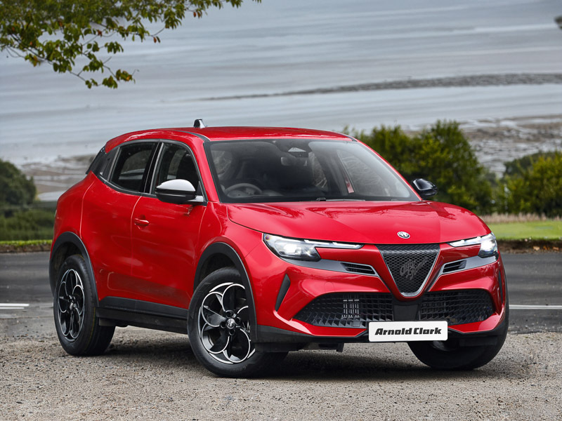Alfa Romeo Junior 1.2 Turbo 145 Ibrida Ti Red