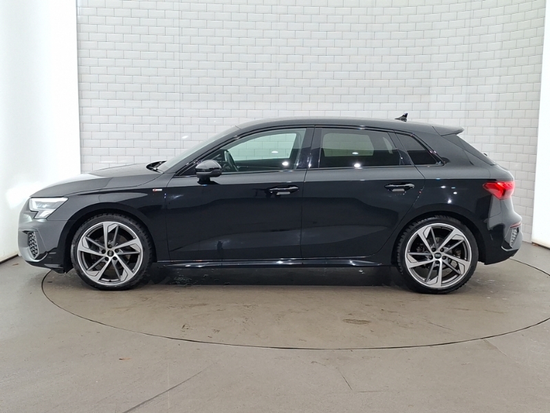 Audi A3 35 Tfsi Black Edition S Tronic Black #4