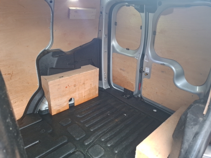Ford Transit Courier 1.5 Tdci 100Ps Limited Van 6 Speed Silver #6