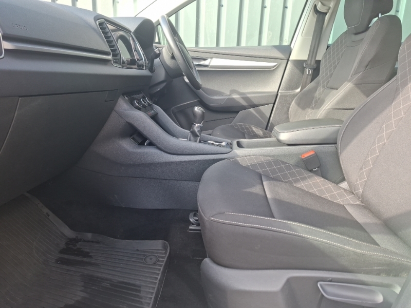 Skoda Karoq 1.0 Tsi Se White #5