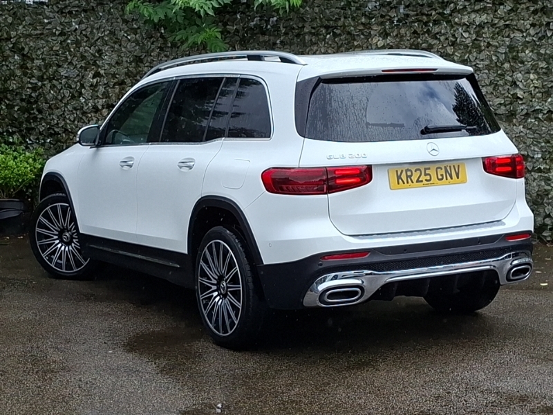 Mercedes-Benz GLB Class Glb 200 Amg Line Premium 7G-tronic White #2
