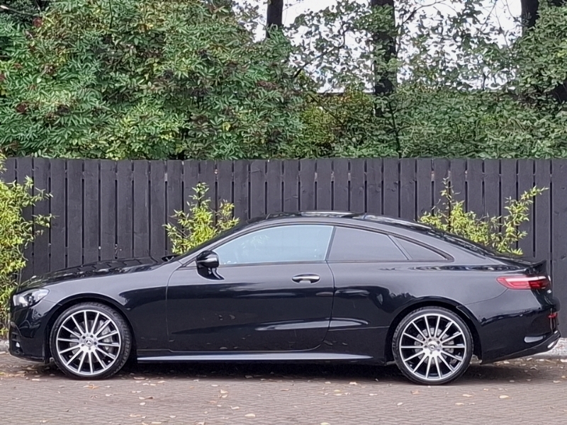 Mercedes-Benz E Class E300 Amg Line Night Ed Premium Plus 9G-tronic Black #4