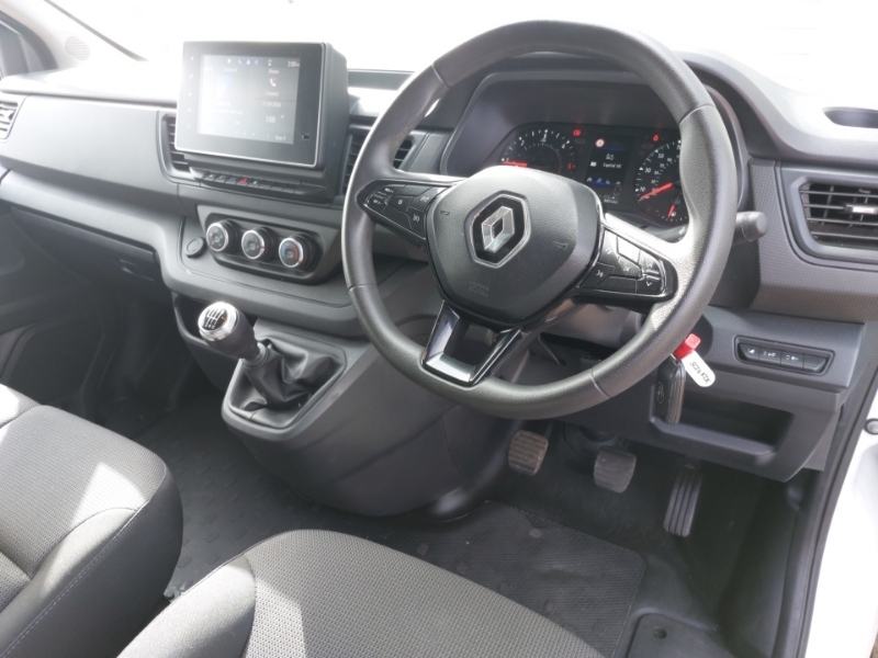 Renault Trafic Ll30 Blue Dci 130 Advance Safety Van White #3