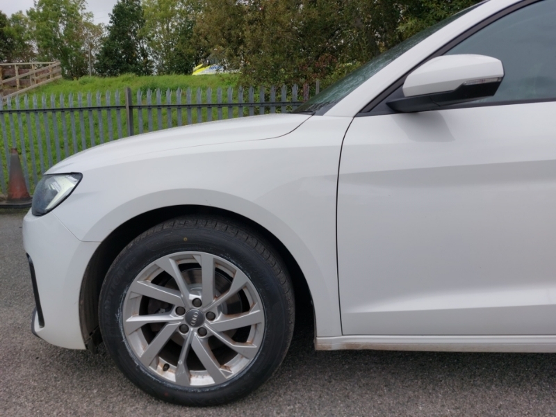 Audi A1 30 Tfsi S Line 999 cc White #19