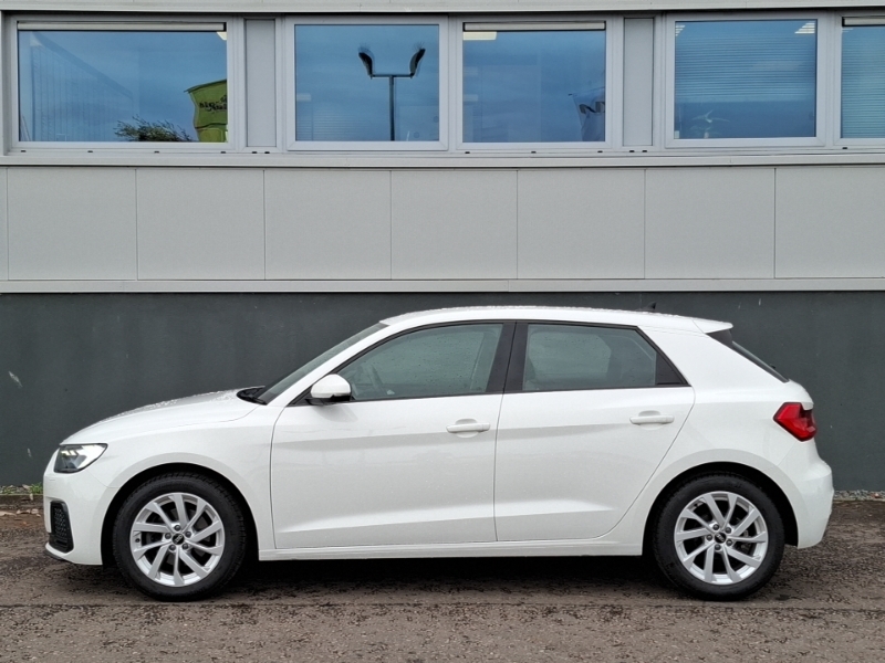 Audi A1 30 Tfsi 110 Sport White #4