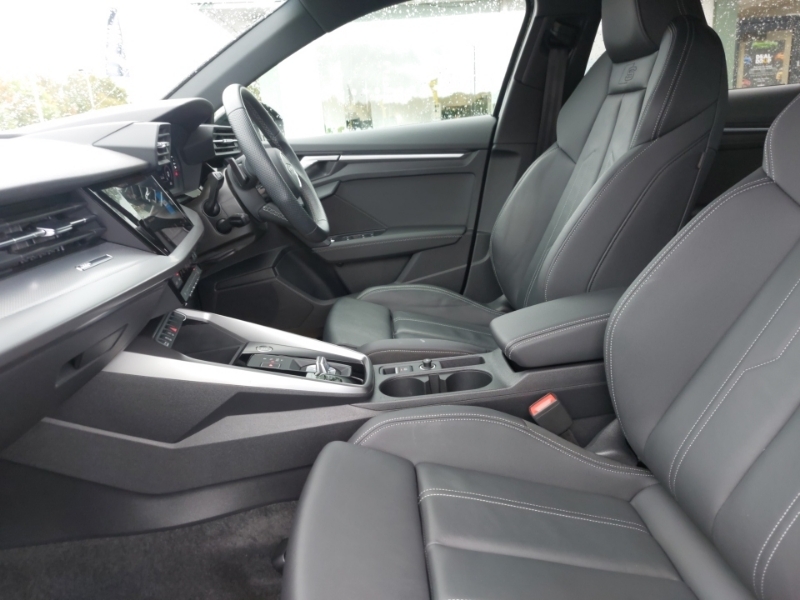 Audi A3 30 Tfsi S Line S Tronic LM24AWN Black #5
