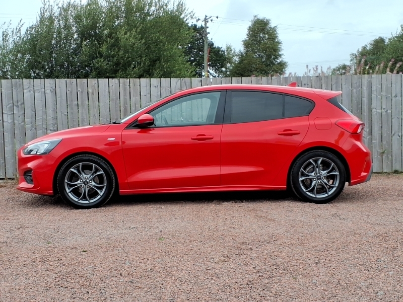 Ford Focus 1.0T Ecoboost St Line Hatchback Blue #4