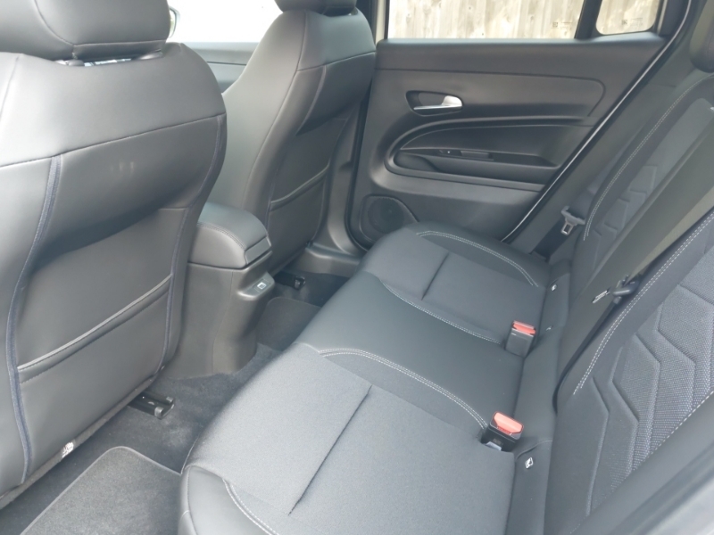 Jeep Avenger 1.2 Summit White #6