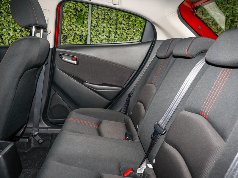 Mazda 2 1.5 E-skyactiv G Mhev Homura SR23OXG Red #6