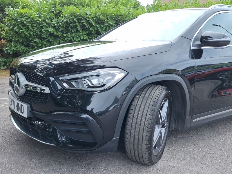 Mercedes-Benz GLA Class Gla 180 Amg Line Premium Black