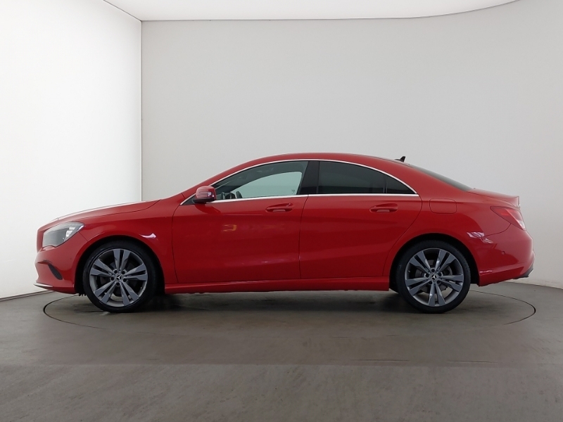 Mercedes-Benz CLA Class Cla 200D Sport Red #4