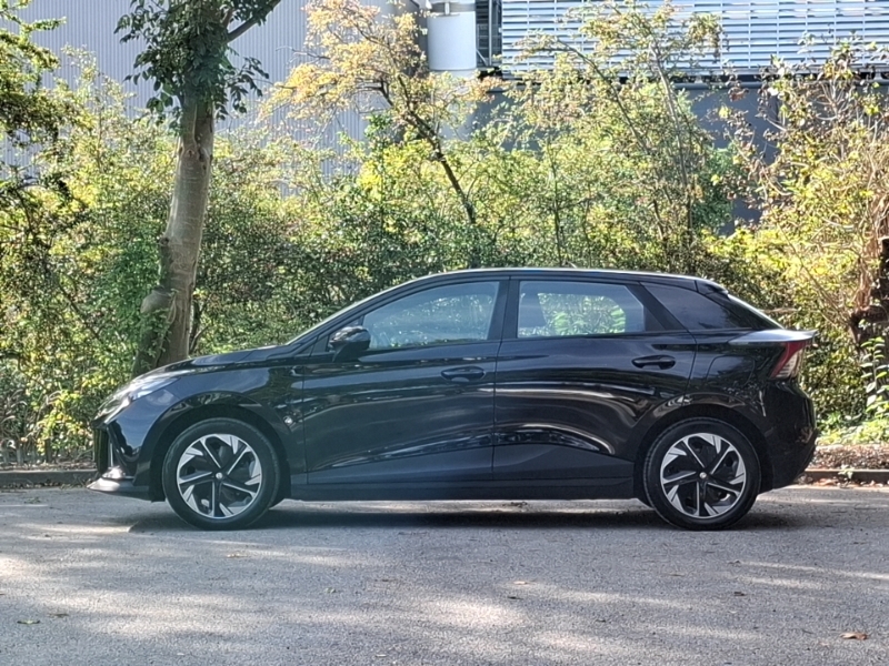 MG MG4 125Kw Se Ev 51Kwh Black #4