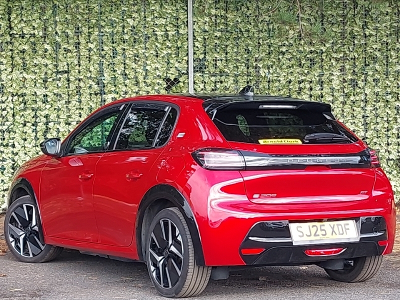 Peugeot e-208 115Kw Gt 51Kwh Red #2