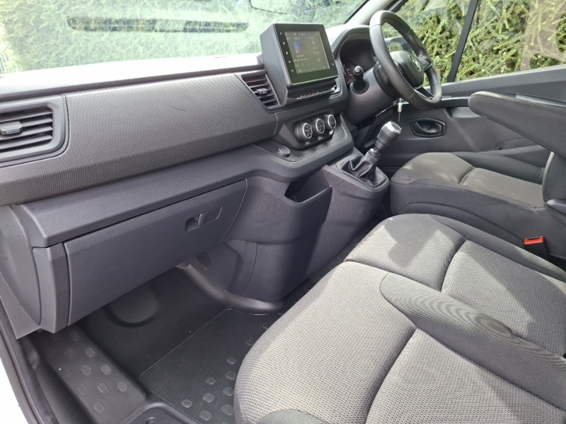 Renault Trafic Ll30 Blue Dci 130 Advance Safety Van SC24KVF White #5