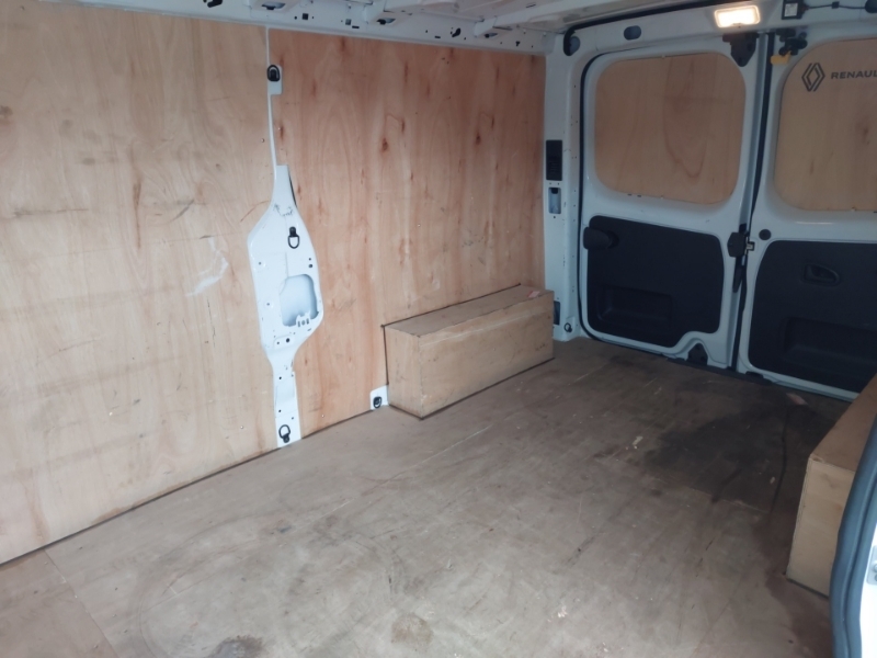 Renault Trafic Ll30 Blue Dci 130 Advance Safety Van White #6