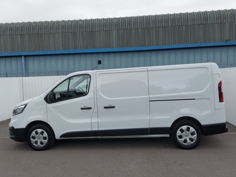 Renault Trafic Ll30 Blue Dci 130 Advance Safety Van White #4
