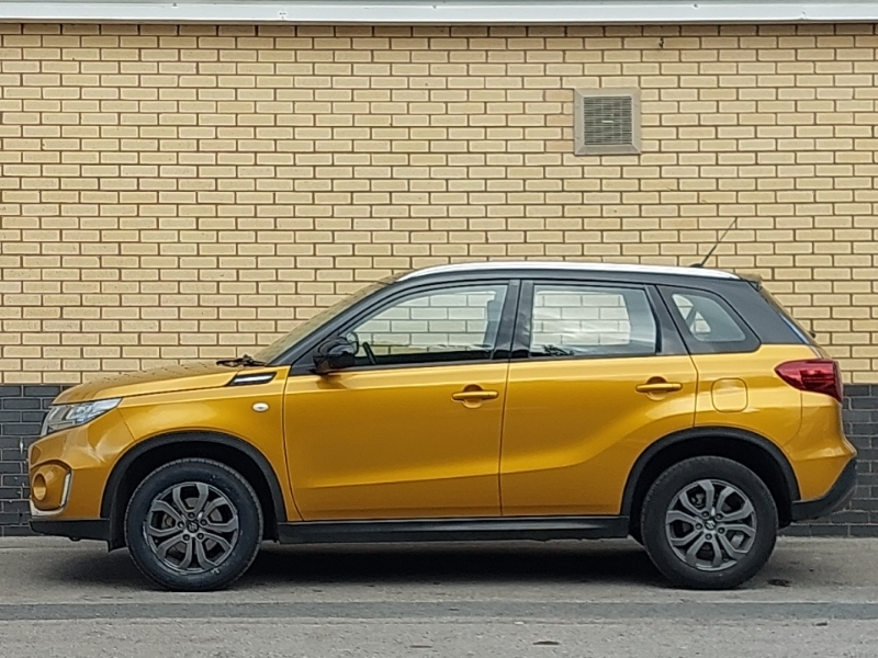 Suzuki Vitara 1.4 Boosterjet 48V Hybrid Sz4 Yellow #4
