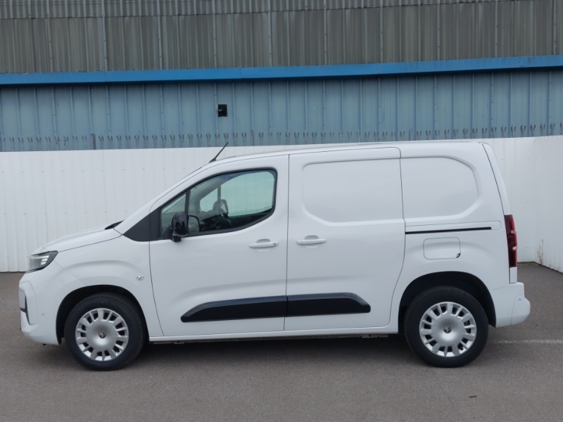 Vauxhall Combo 1.5 Turbo D 130Ps Pro H1 Van White #4