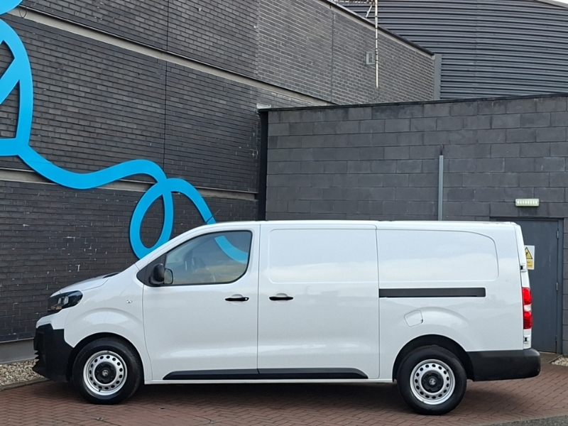 Vauxhall Vivaro 1.5 Turbo D 120 Prime H1 Van White #4