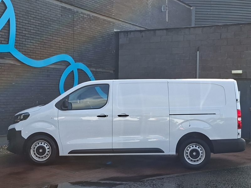 Vauxhall Vivaro 1.5 Turbo D 120 Prime H1 Van White #4