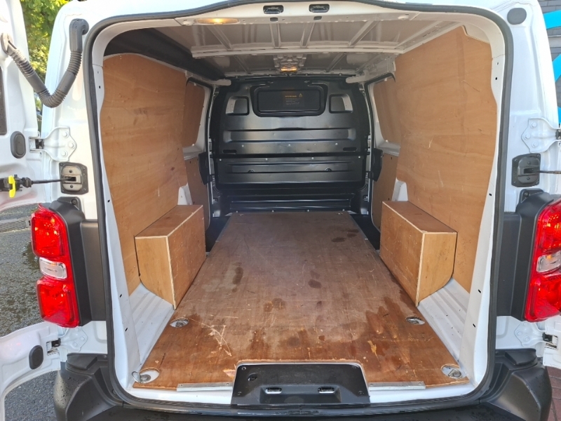 Vauxhall Vivaro 2700 1.5D 120Ps Prime H1 Van White #18