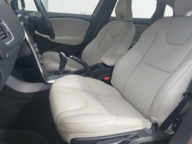 Volvo V40 D2 Se Lux Brown #5