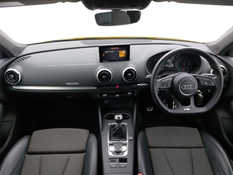 Audi A3 35 Tfsi Black Edition Yellow #3