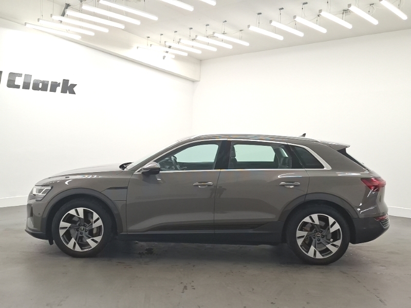 Audi Q8 e tron 250Kw 50 Quattro 95Kwh Sport Grey #4