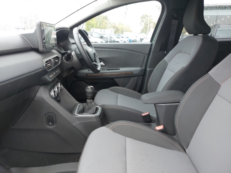 Dacia Jogger 1.0 Tce Extreme Green #5