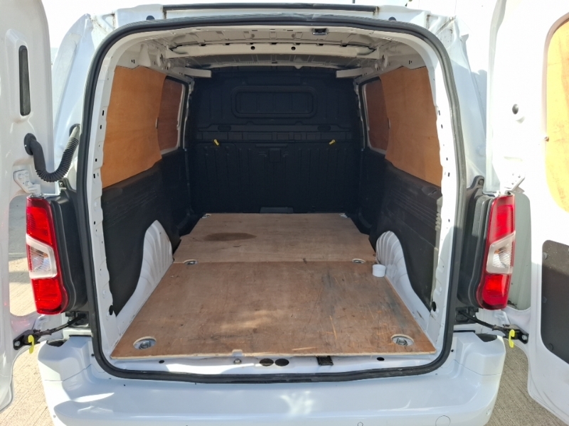 Fiat Doblo 1.5 Multijet 100 H1 Van Primo White #17