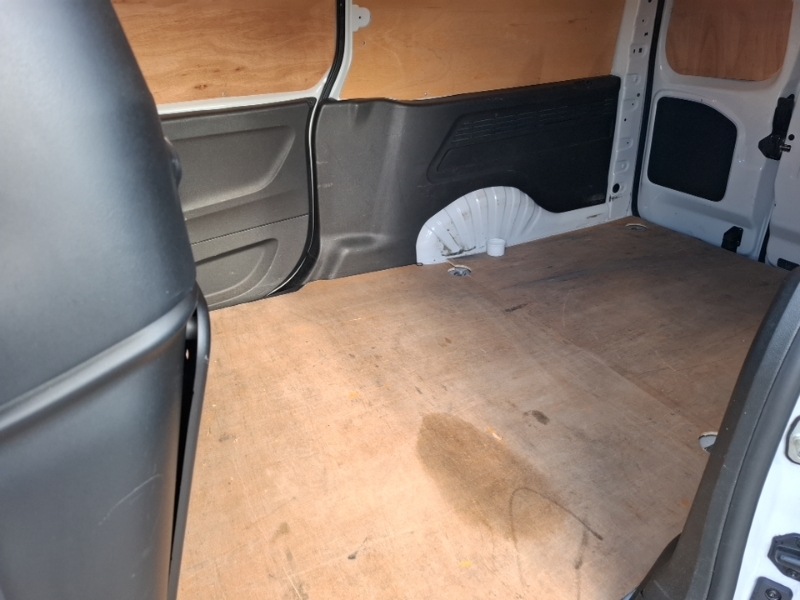 Fiat Doblo 1.5 Multijet 100 H1 Van White #6