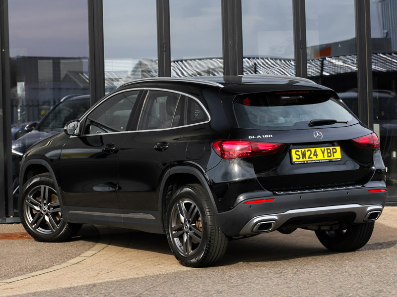 Mercedes-Benz GLA Class Gla 180 Sport Edition Black #2