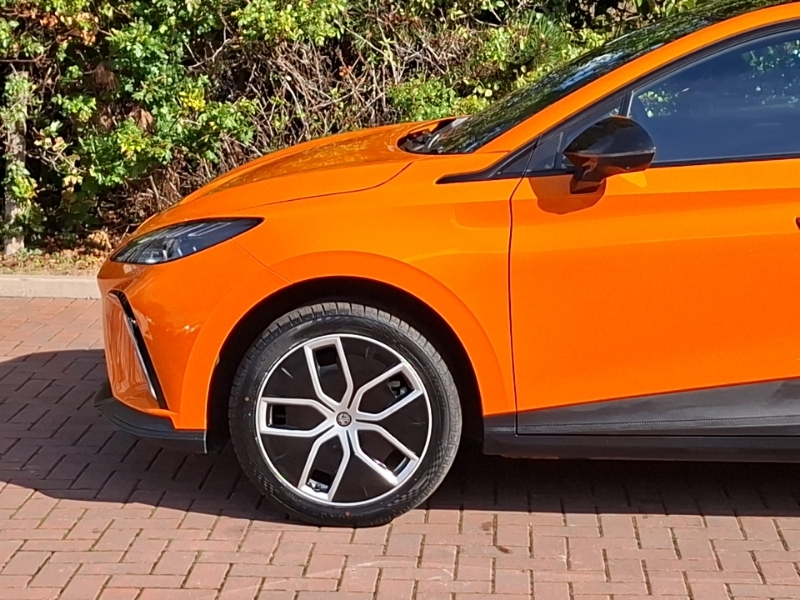 MG MG4 150Kw Trophy Ev Long Range 64Kwh Orange #17