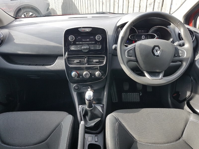 Renault Clio 0.9 Tce Play Euro 6 Ss Black #3