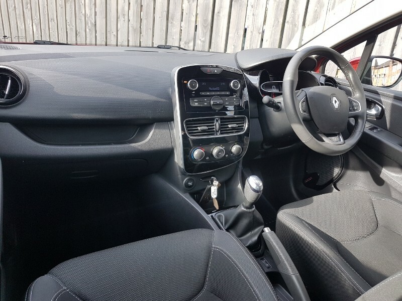 Renault Clio 0.9 Tce Play Euro 6 Ss Black #11
