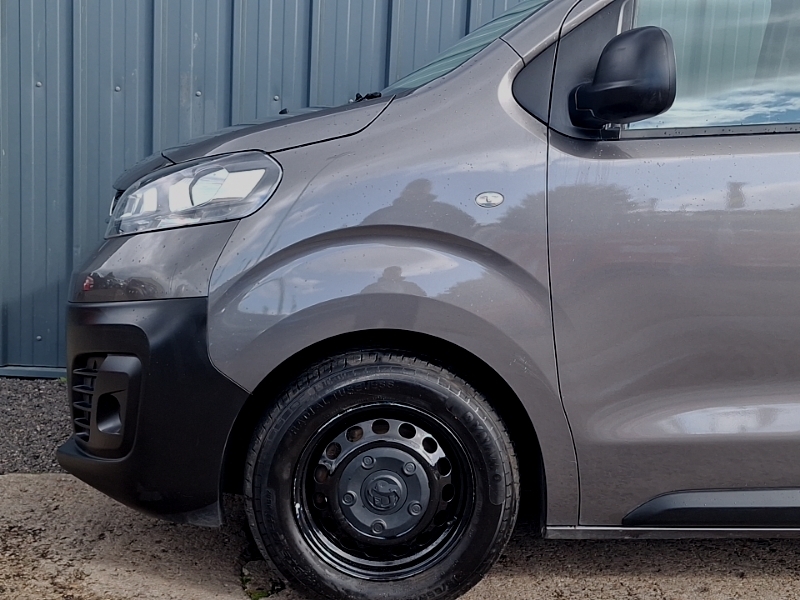 Vauxhall Vivaro 1.5 Turbo D 2900 White #18