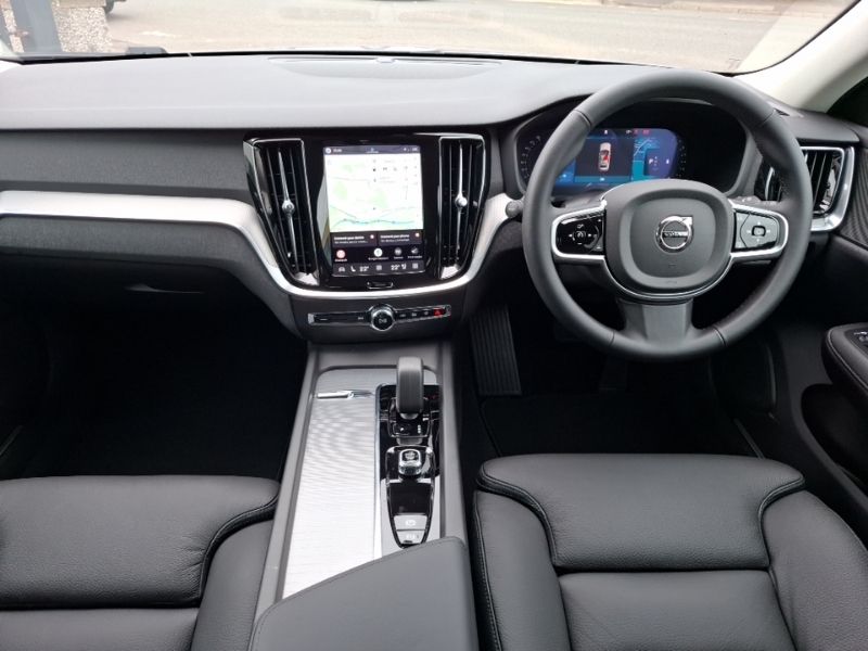 Volvo V60 2.0 B4p Plus Dark 7 Speed Silver #3