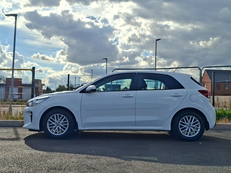 Kia RIO 1.25 2 White #4