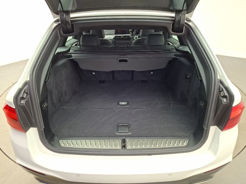 BMW 5 Series 530E M Sport Blue #18