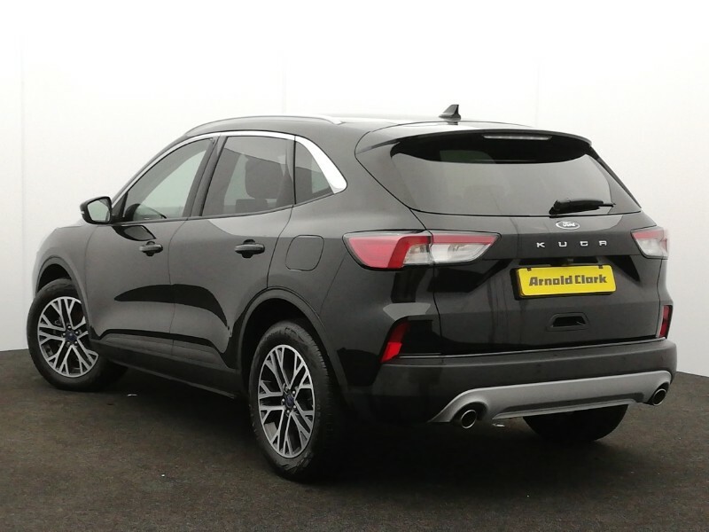 Ford Kuga 1.5 Ecoboost 150 Titanium Edition Black #2