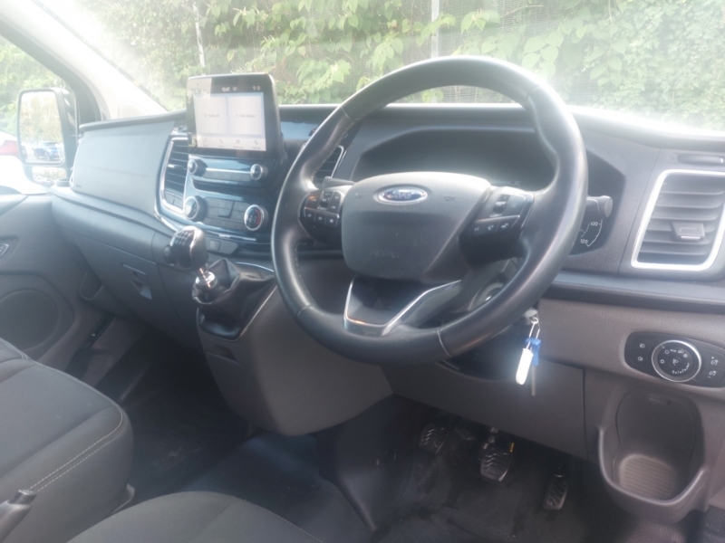 Ford Transit Custom 2.0 Ecoblue 130Ps Low Roof Limited Van Black #3