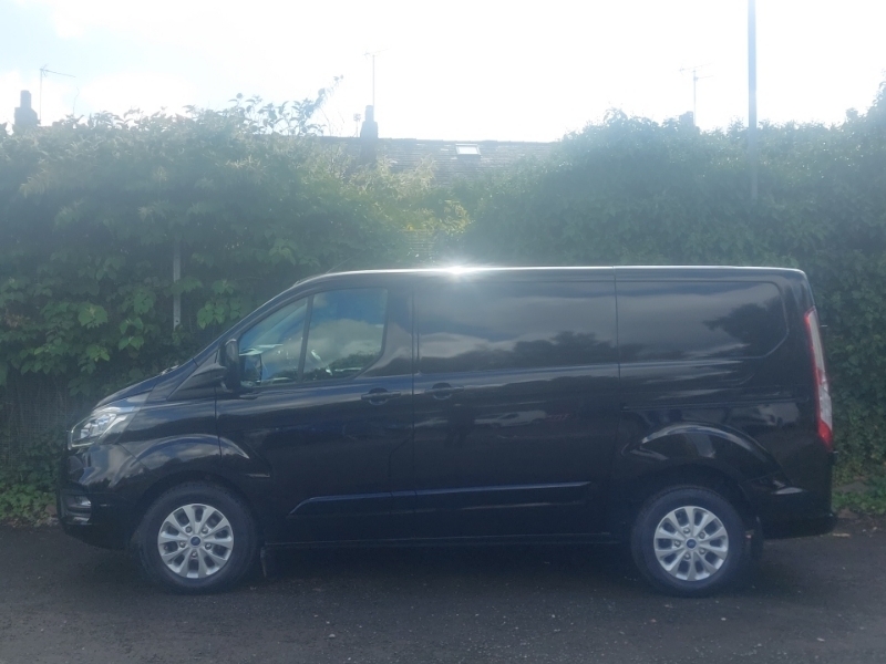 Ford Transit Custom 2.0 Ecoblue 130Ps Low Roof Limited Van Black #4