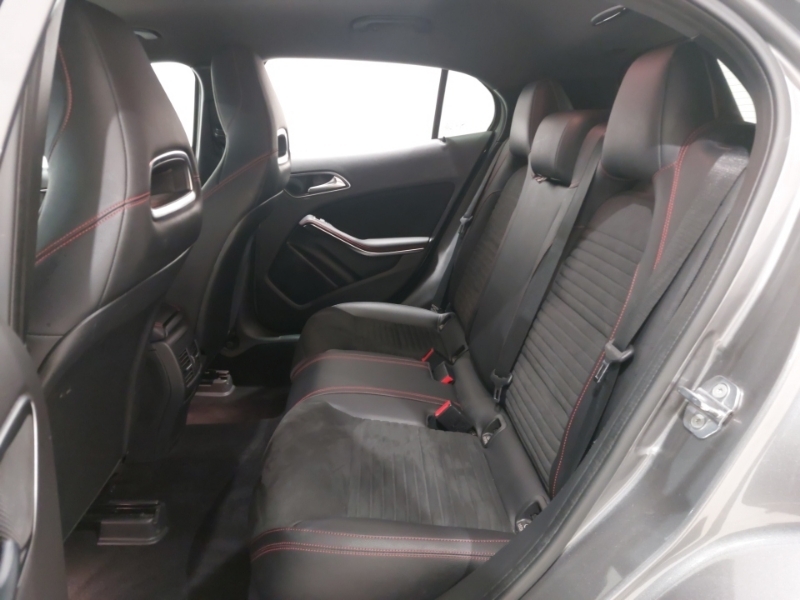 Mercedes-Benz GLA Class Gla 200D 4Matic Amg Line Premium Grey #6
