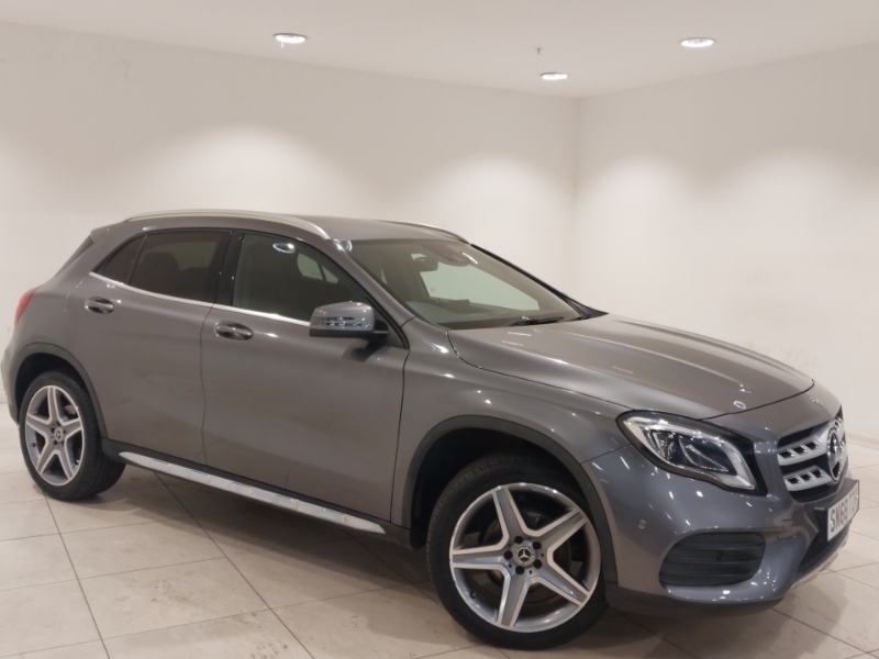 Mercedes-Benz GLA Class 1.6L Gla 200 Se Executive 154 Bhp Black #7
