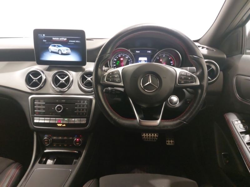 Mercedes-Benz GLA Class 1.6L Gla 200 Se Executive 154 Bhp Black #8
