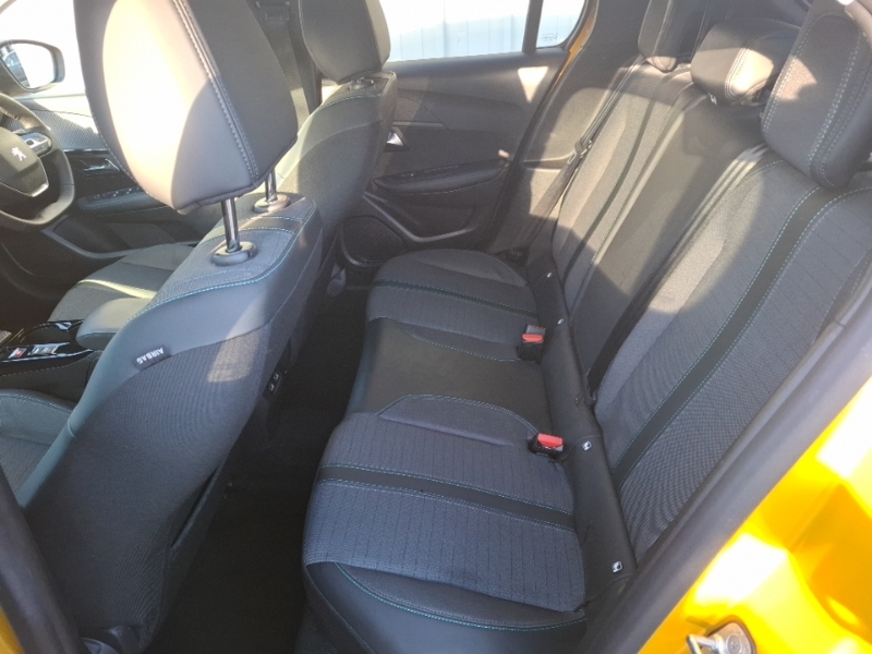 Peugeot 208 1.2 Puretech 130 Allure Premium Eat8 Yellow #6