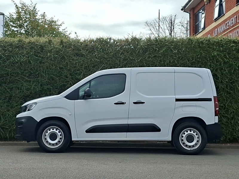 Peugeot E-Partner 800 100Kw 50Kwh Professional Premium Van White #4