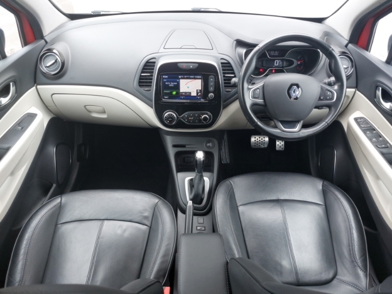 Renault Captur 1.3 Tce 150 Gt Line Edc Red #3