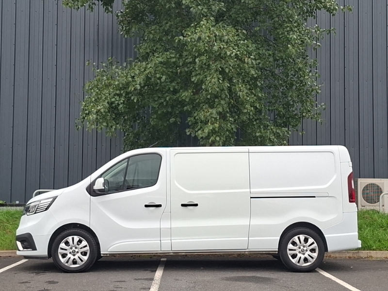 Renault Trafic Ll30 Blue Dci 130 Extra Safety Van White #4