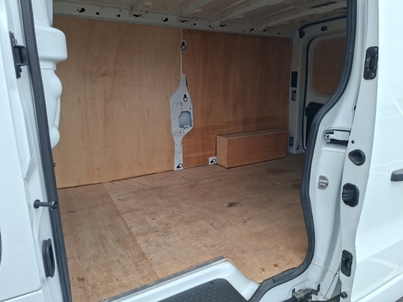 Renault Trafic Ll30 Blue Dci 130 Extra Safety Van White #6